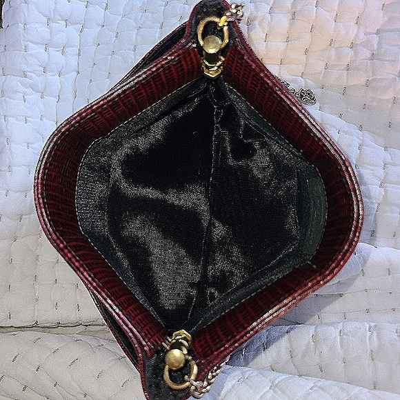 ORIGINALS BY CAPRICE BURGUNDY HANDBAG WITH CHAIN - Picture 5 of 9